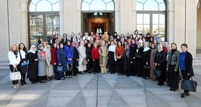 Emine Erdoğan, STK'ların kadın temsilcileriyle bir araya geldi