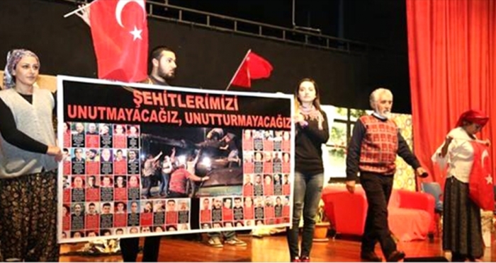 Ensar Vakfı Erdek Şubesinden 'Benim Adım Türkiye' tiyatro gösterisi organizasyonu