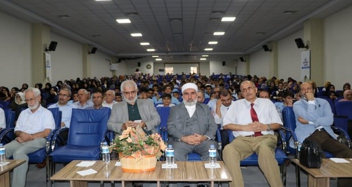 Ensar Vakfı Diyarbakır Şubesi'nden 'Selahaddin-i Eyyubi ve Kudüs'ün Yeniden Fethi' Konferansı