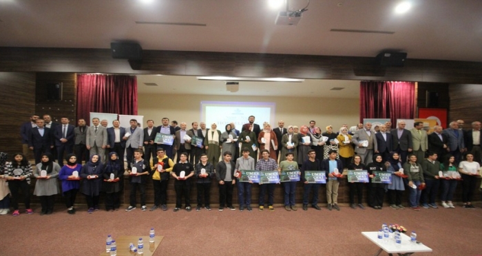 Ensar Vakfı Kartal Şubesi'nden Nebe-Nas Kur'an-ı Anlamaya Doğru Bilgi Yarışması Ödül Töreni