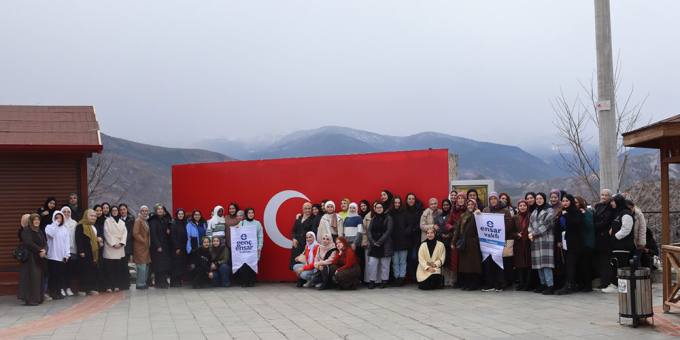 Ensar Vakfı Trabzon Şubesi, Öğrencilere Keyifli Bir Gezi Düzenledi
