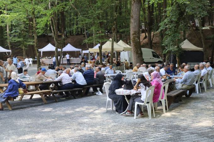 Ensar Vakfı Kır Gezisi ve Piknik Programı Düzenlendi