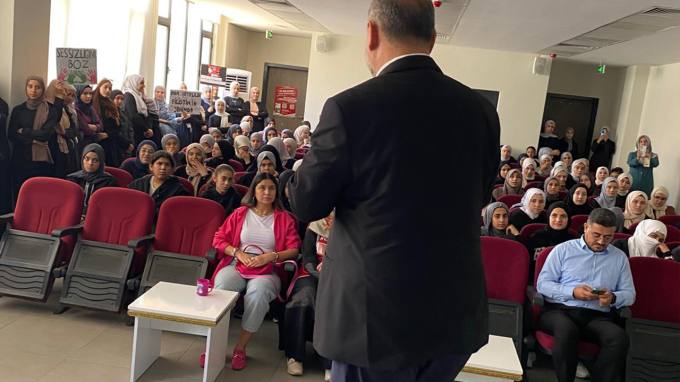 Ahmet Batmaz, Gaziantep'te Filistin, Kudüs ve Sumud Direnişinin Küresel Etkilerini Öğrencilere Anlattı