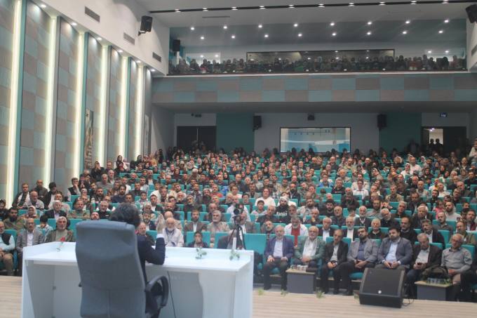 Prof. Dr. Halis Aydemir, Yalova'da "Gazze Ekseninde İslam Ahlakı" Konulu Söyleşi Gerçekleştirdi