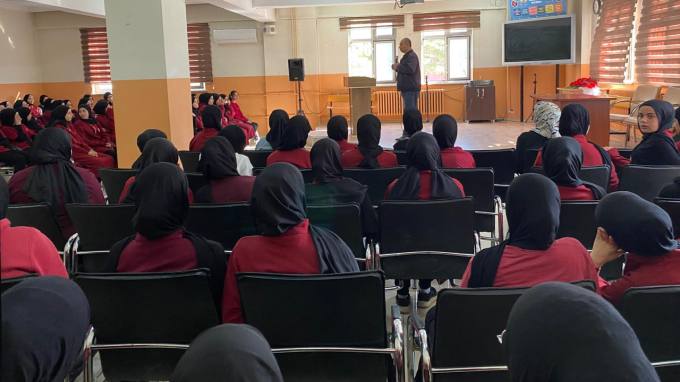 Ahmet Batmaz'dan İmam Hatip Öğrencilerine Filistin ve Kudüs Konusunda Sürekli Farkındalık Programları