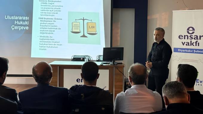 Diyarbakır'da Gazze'deki Sağlık Felaketi Anlatıldı: "Gazze'de Çocuk Olmak, İnsanlığın Vicdanına Yazılmış Bir Feryattır"