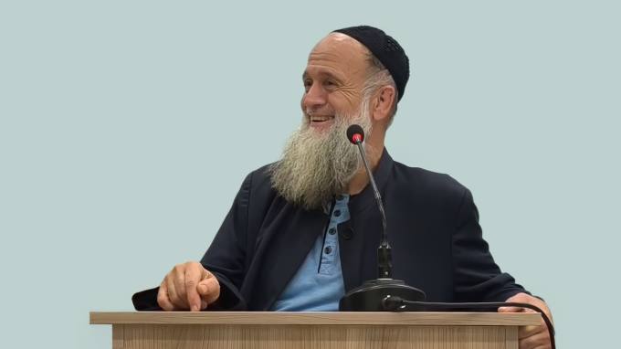 Zeytinburnu'nda Dr. Salih Selman'dan Gençlere İlham Verici Bir Seminer