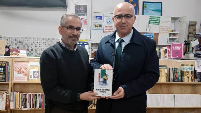 Sosyal Hizmetler Müdürü Ekrem Boran, Haftalık Cuma Sohbetinde Sosyal Hizmetler ve Toplumsal Projeler Üzerine Konuştu