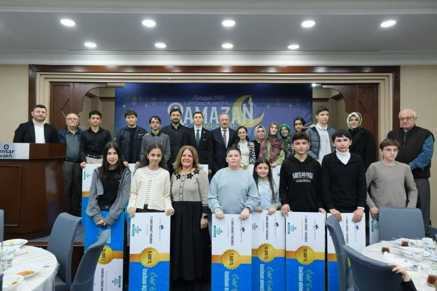 Üsküdar için Gurur Gecesi: Sana Emanet Yarışması'nda Türkiye Dereceleri Yapan Öğrenciler Ödüllendirildi