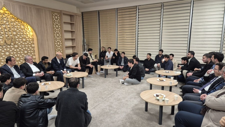 Maltepe'de Tecrübe Paylaşımı: Şentop Öğrencilerle Bir Arada