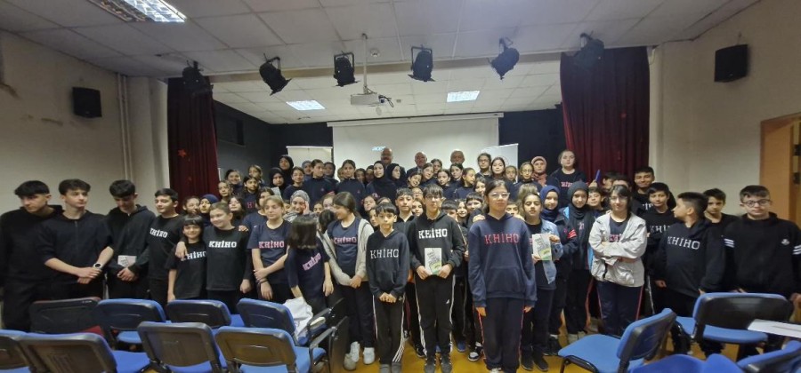 Gençler yazarlarıyla buluştu: Bahçelievler'de edebiyat dolu gün