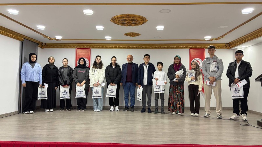 Ünye'de Başarılı Öğrencilere Anlamlı Teşvik