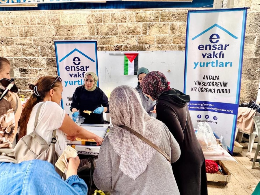 Ensar Vakfı Antalya Şubesi Filistin Yararına Düzenlenen Kermeste Yerini Aldı