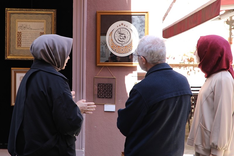 "Bir Gölge Düşürmek" Sergisi, Usta Hattat Süleyman Berk'i Ağırladı