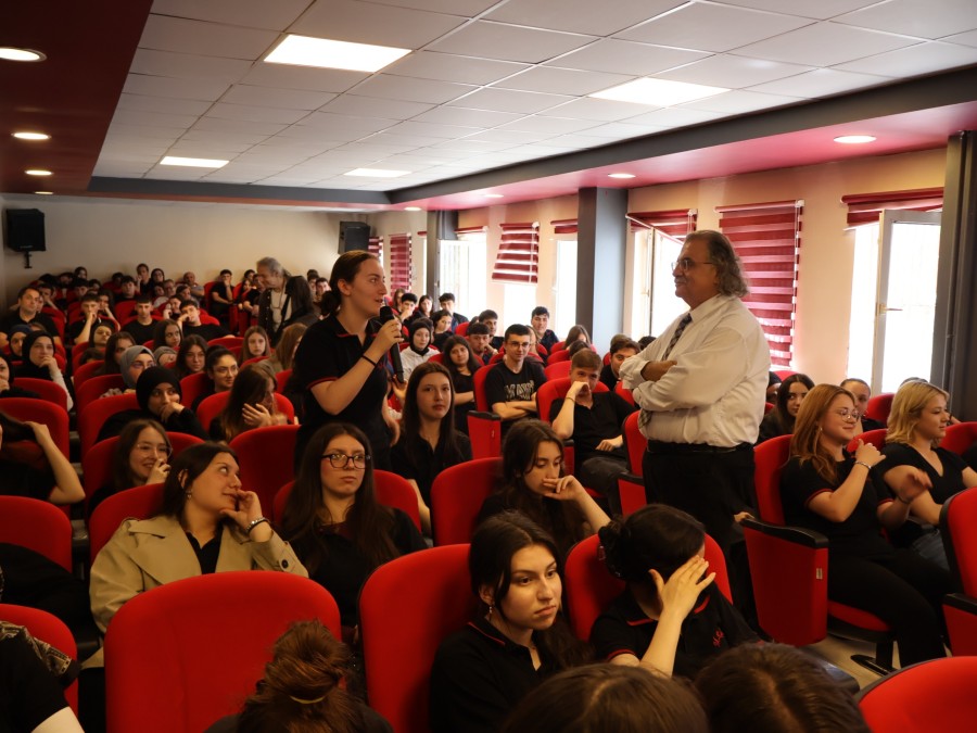 Ünye'de İki Günde Eğitim, Gençlik ve Gelecek Masaya Yatırıldı