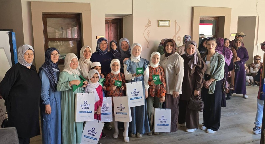 Ensar Vakfı Kütahya Şubesi'nden Yıl Sonu Sergisi