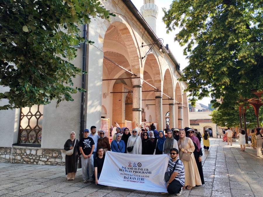Balkanlar'da Tarihe Yolculuk: Trabzonlu İlahiyat Öğrencileri Medeniyet İzlerini Yerinde Keşfetti