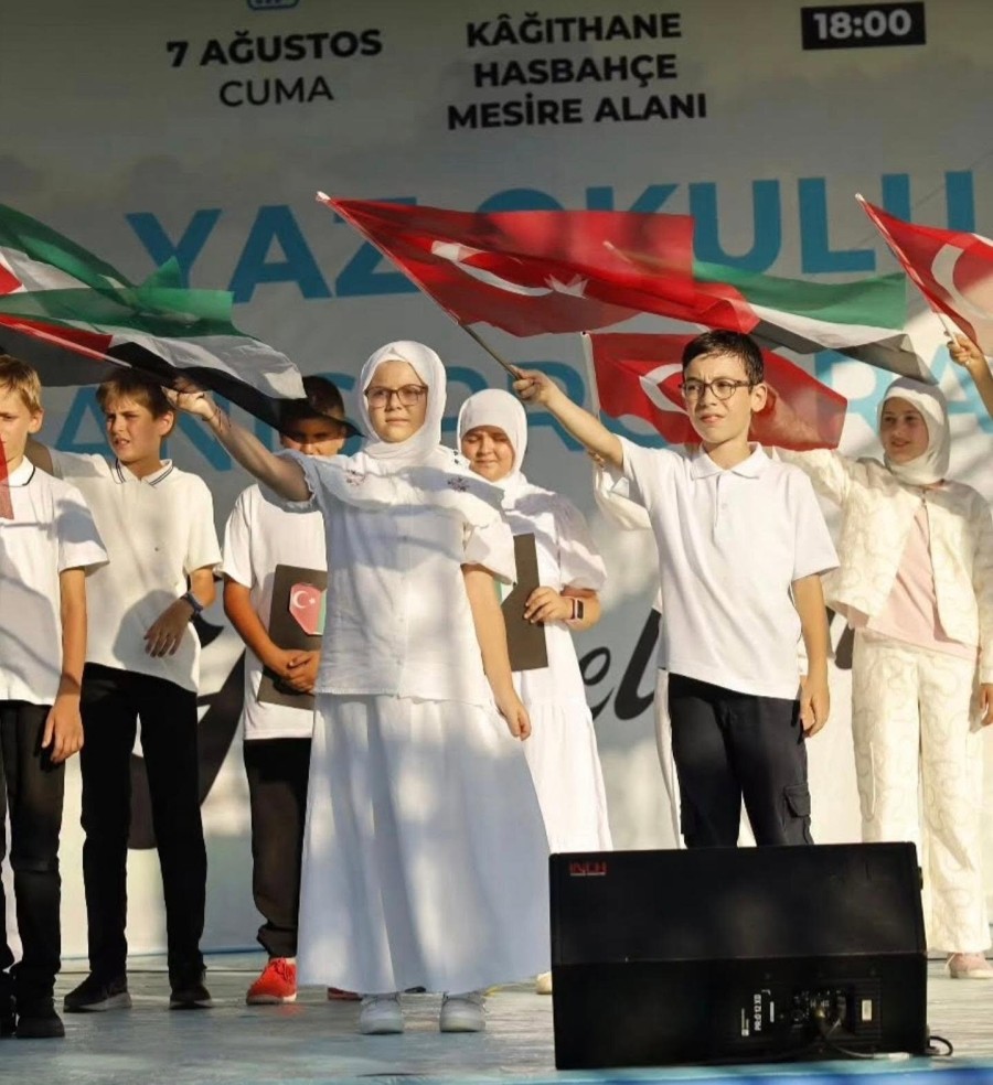 Kağıthane'de Çocuklar Yaz Okulunda Öğrendiler, Eğlendiler, Şimdi Veda Zamanı